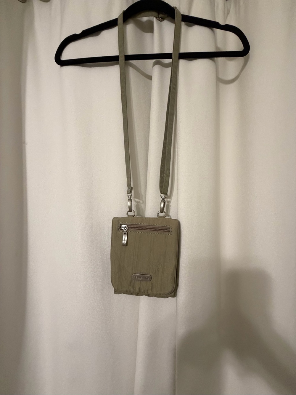 Baggalini Compact Olive Crossbody Wallet Bag